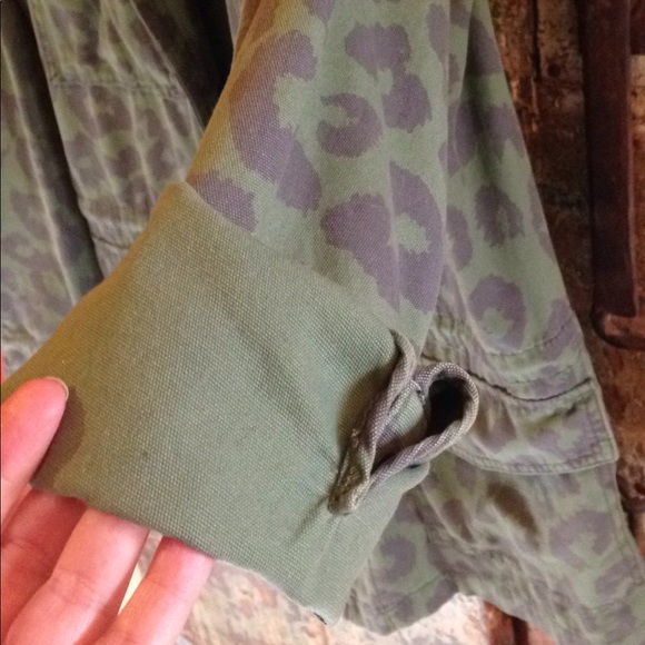 Coat - Picture 3 of 8